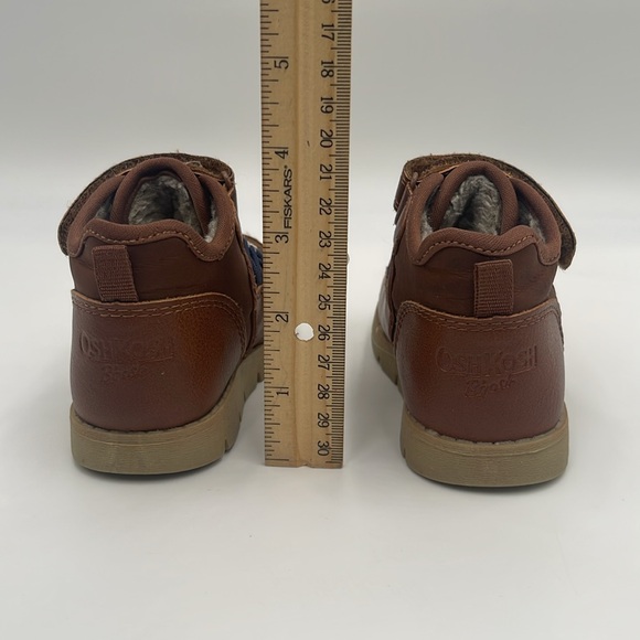 Oshkosh B’gosh shoes Toddler Faux Fur- Lined Recycled Boots Size  6, tan - Picture 4 of 11